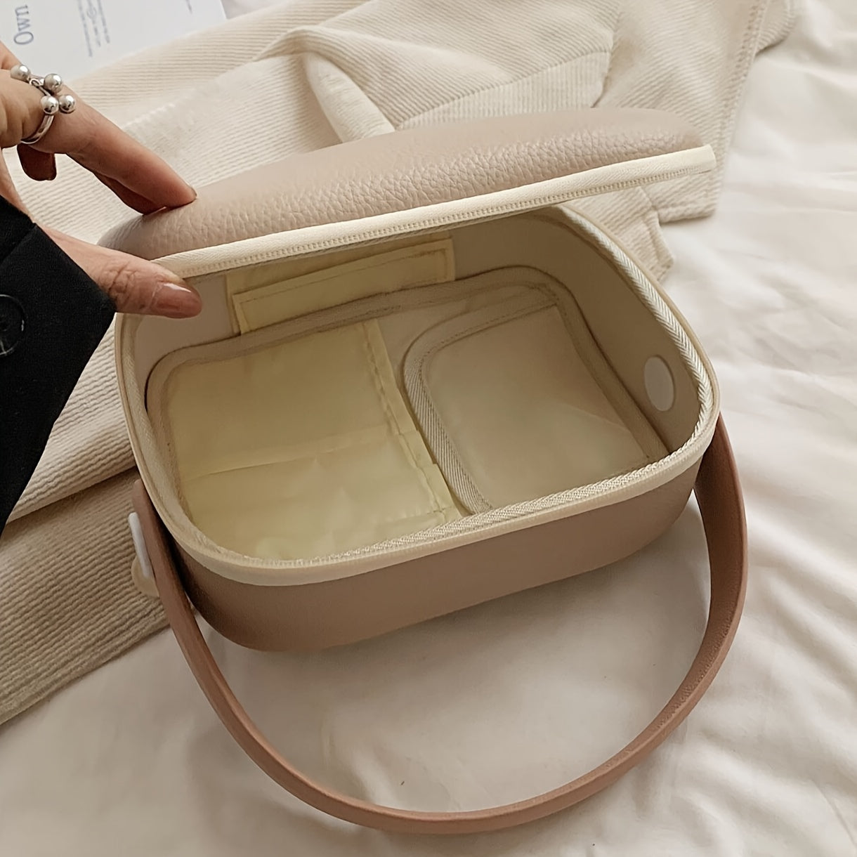 Ava | Vielseitiger, langlebiger und geräumiger Organizer für Beauty-Essentials