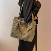 Yana | Stylische Schultertasche mit modernem Design
