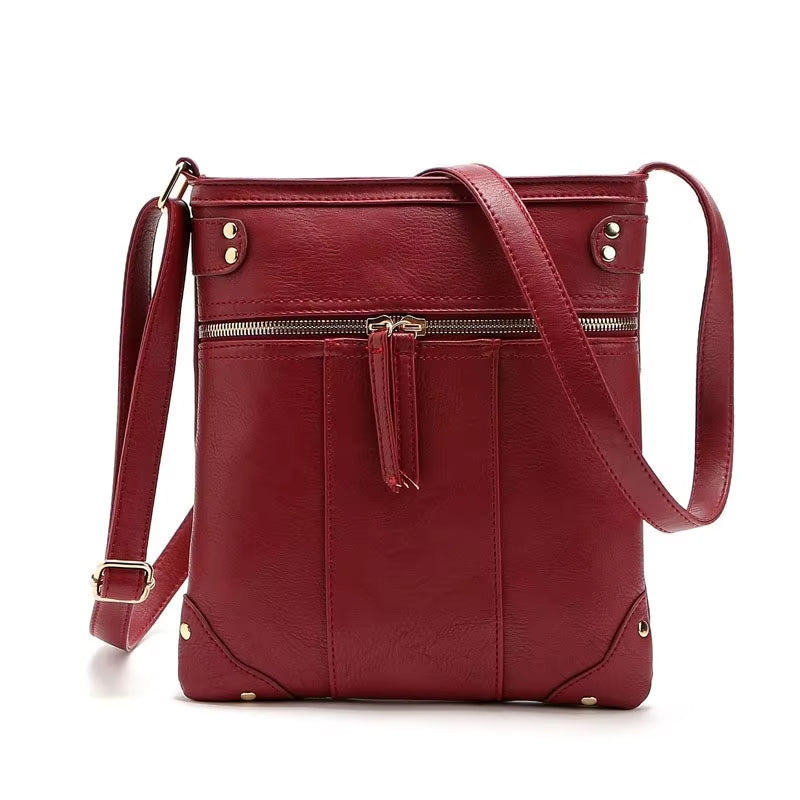 Lana | Leder Schultertasche mit Nieten für Damen