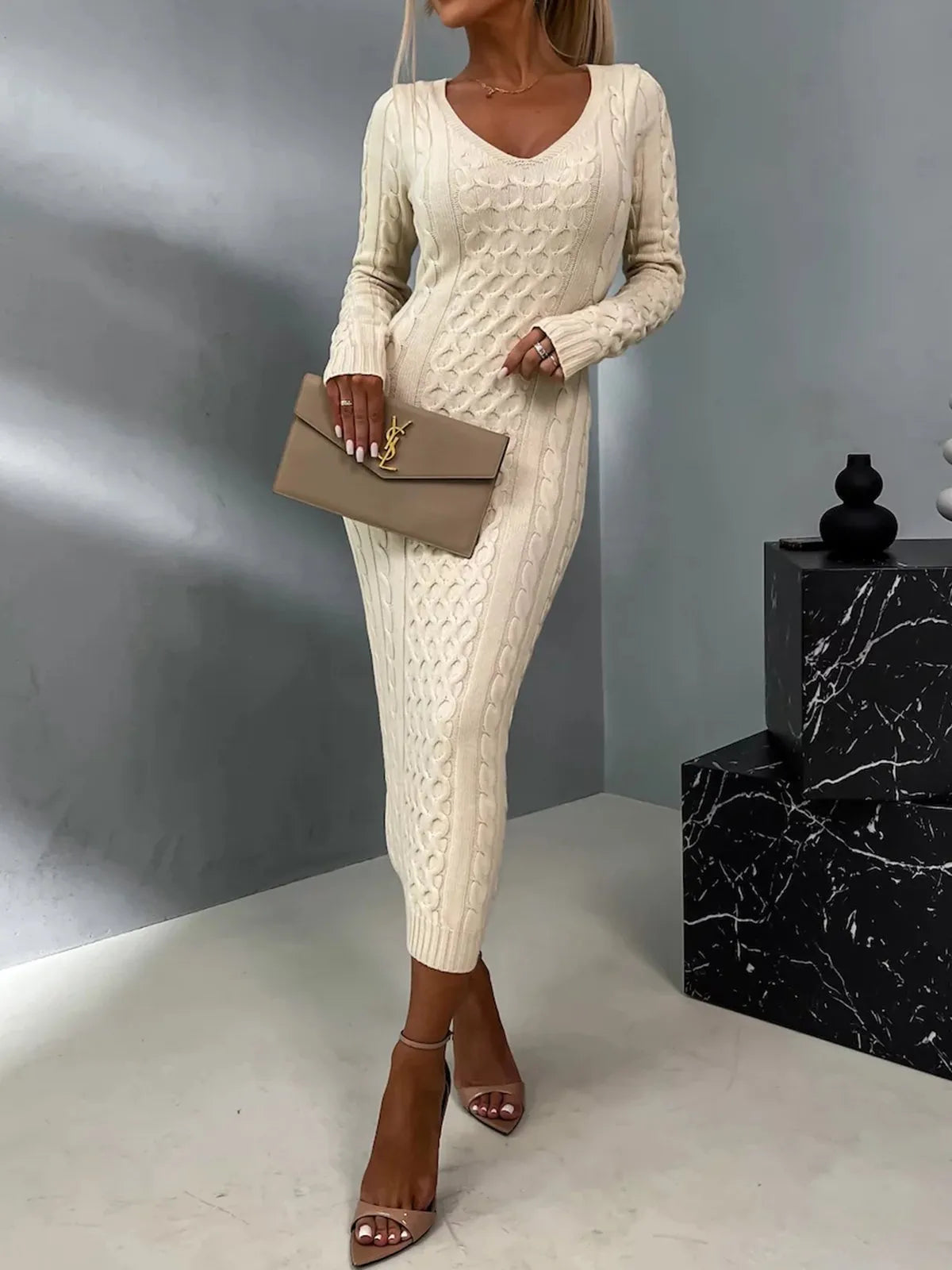 ARJANE | Elegantes Strickkleid mit Spitzenrücken