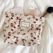 Jaycee | Elegante Rosen-Schminktasche mit großem Fassungsvermögen