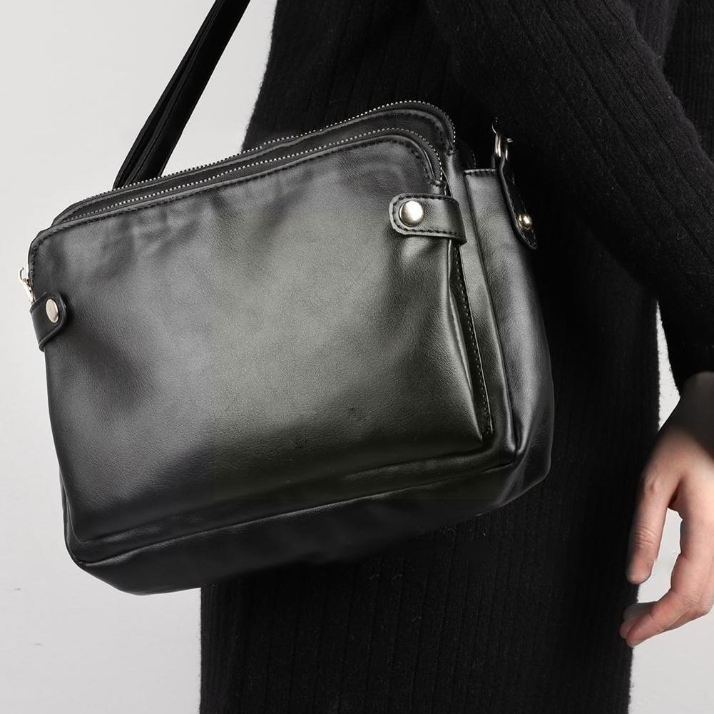 Lana | Kleine wasserdichte Ledertasche für die Schulter