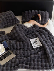 Die Plüschdecke, über die alle reden! - WarmWool 1