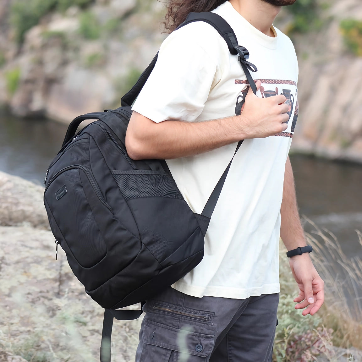 Diebstahlsicherer 15,6" Laptop-Rucksack für Herren – Wasserdichte Reise- und Schultasche 3