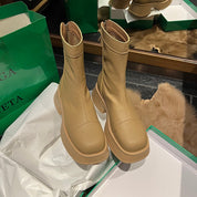 EefjesBoots I Stiefel mit hohem Plateau und breiter Spitze für Damen 2
