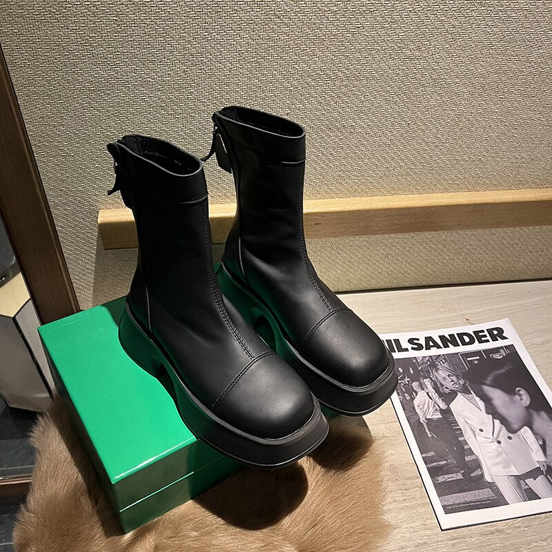 EefjesBoots I Stiefel mit hohem Plateau und breiter Spitze für Damen 4