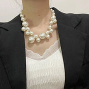 Liesel | Elegante Chunky Perlenkette mit Tropfendetail
