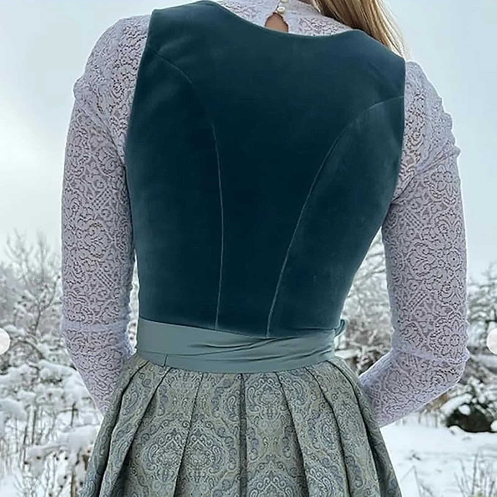 Elegantes Vintage-Dirndlkleid für Damen im Oktoberfest-Stil 2