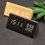 Elora LED-Wecker aus Holz mit Digitalanzeige 1