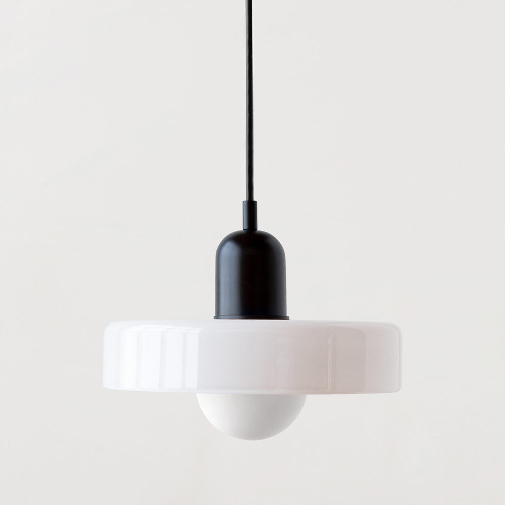 Farbenfrohe Pendelleuchte im Bauhaus-Stil – StiloGlas 30