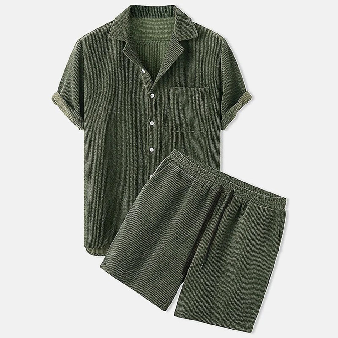 Frederik | Sommerlicher Zweiteiler – Lässiges Kurz-Outfit