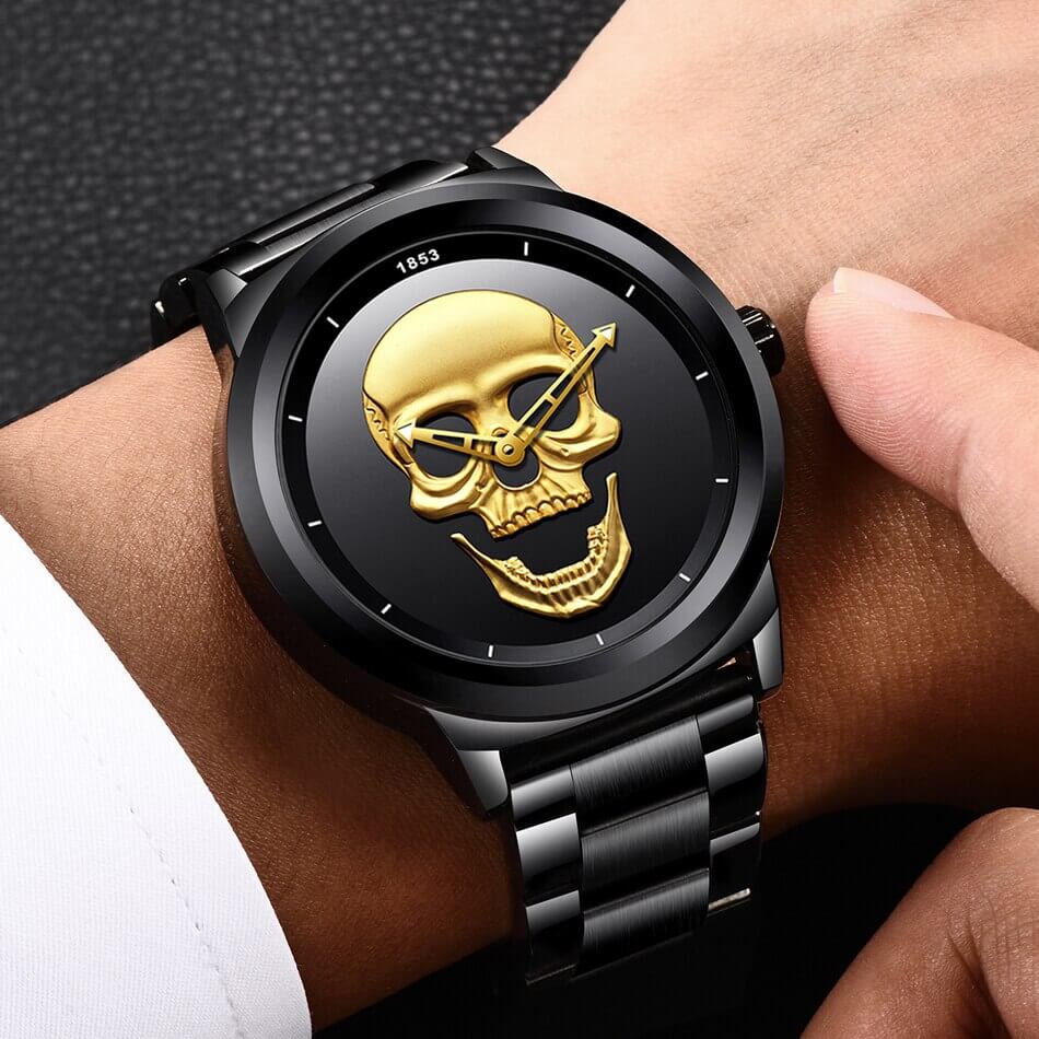 Herrenschädel Uhr 1