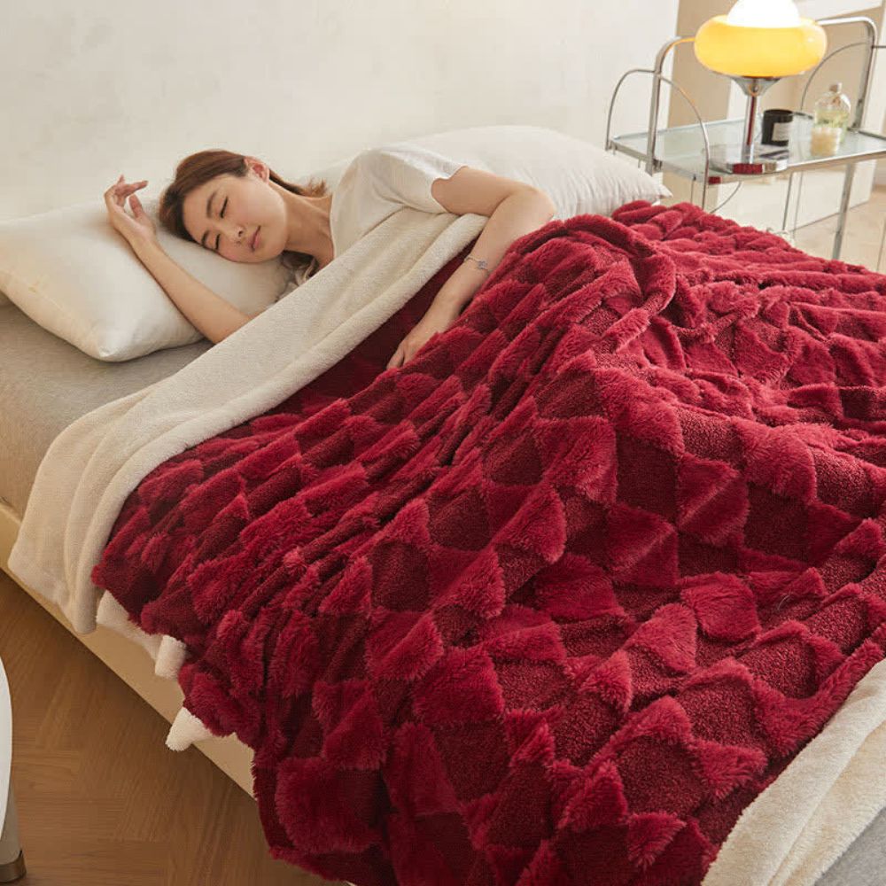 Kuscheldecke mit Diamantmuster für Komfort aus Teddy-Velours und Alpaka-Wolle 4