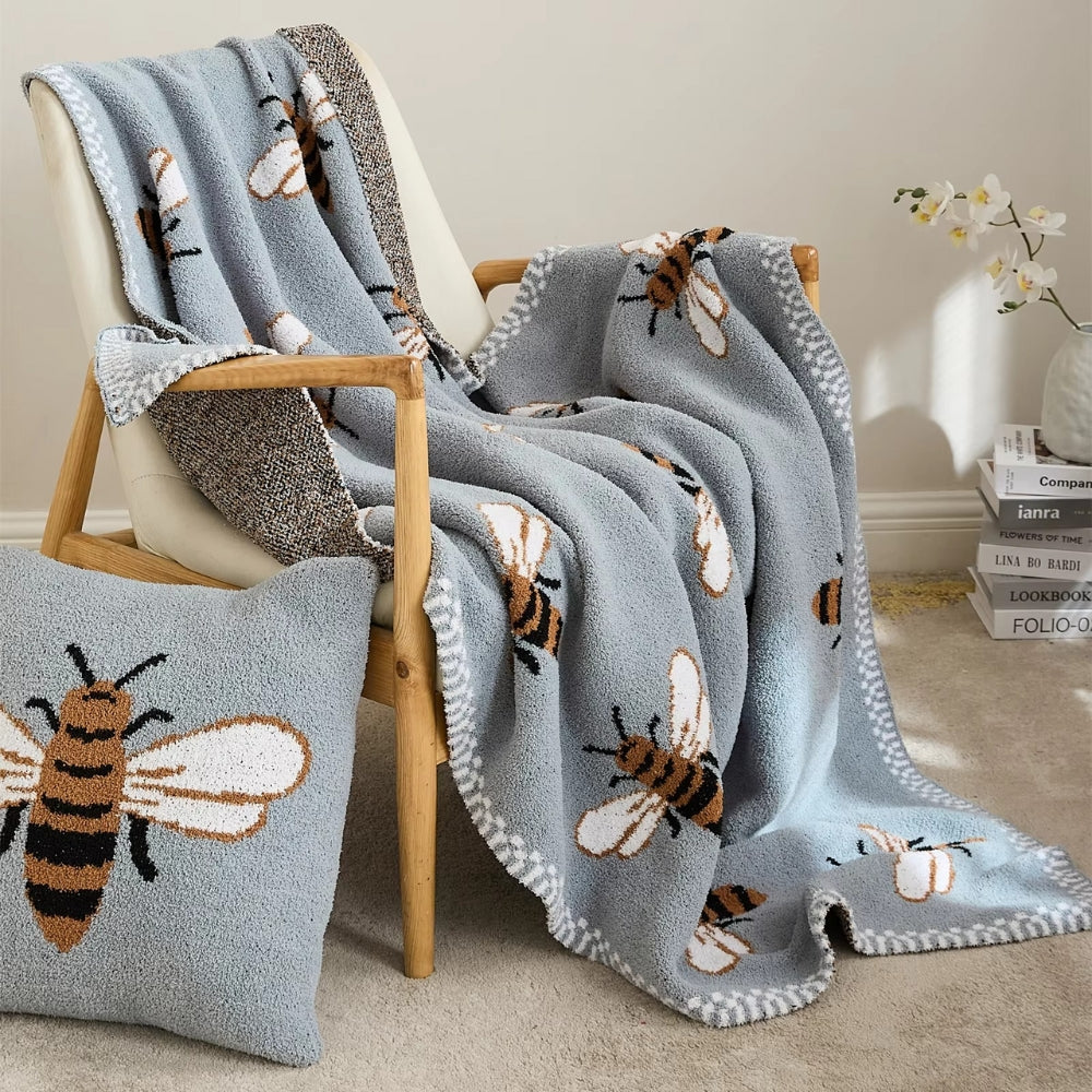 Kuschelige Decke mit Bienenmuster für Gemütlichkeit und Stil 4