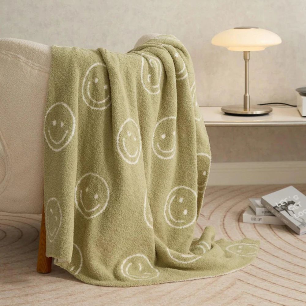 Kuschelige Smiley Gesicht Decke für Gemütlichkeit und Stil 5