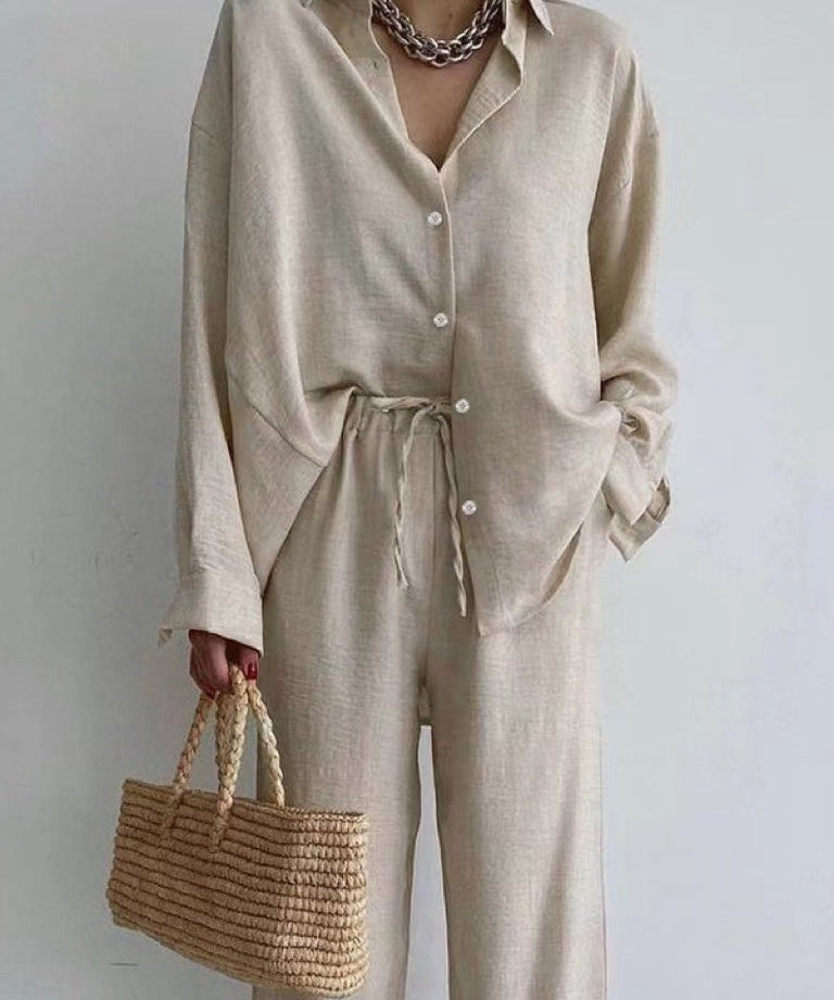 Linnen-set-met-blouse-en-broek-met-wijde-pijpen-1.jpg