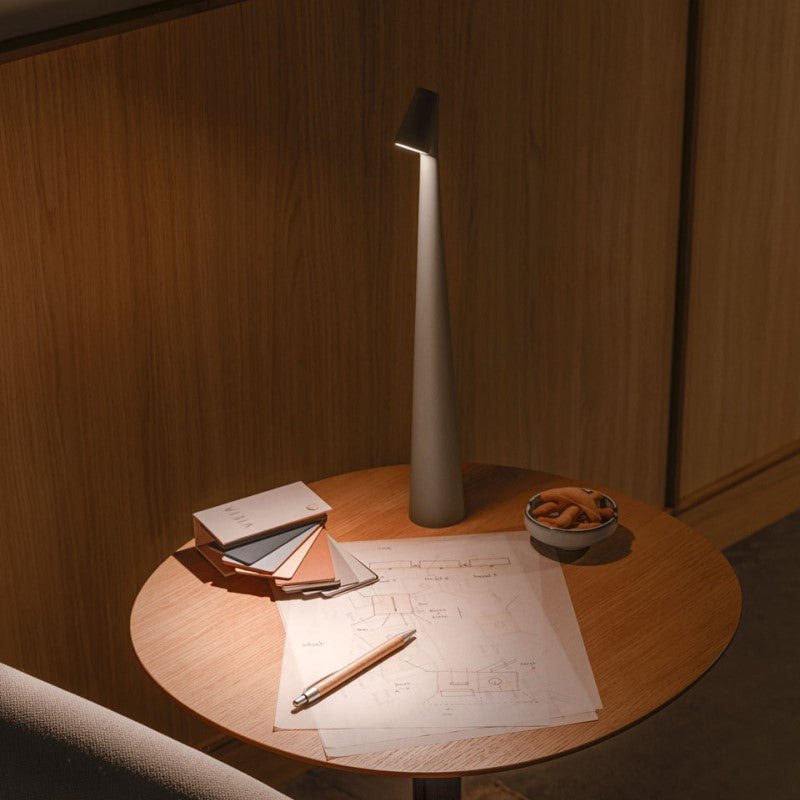 Minimalistische Balkenlampe 10