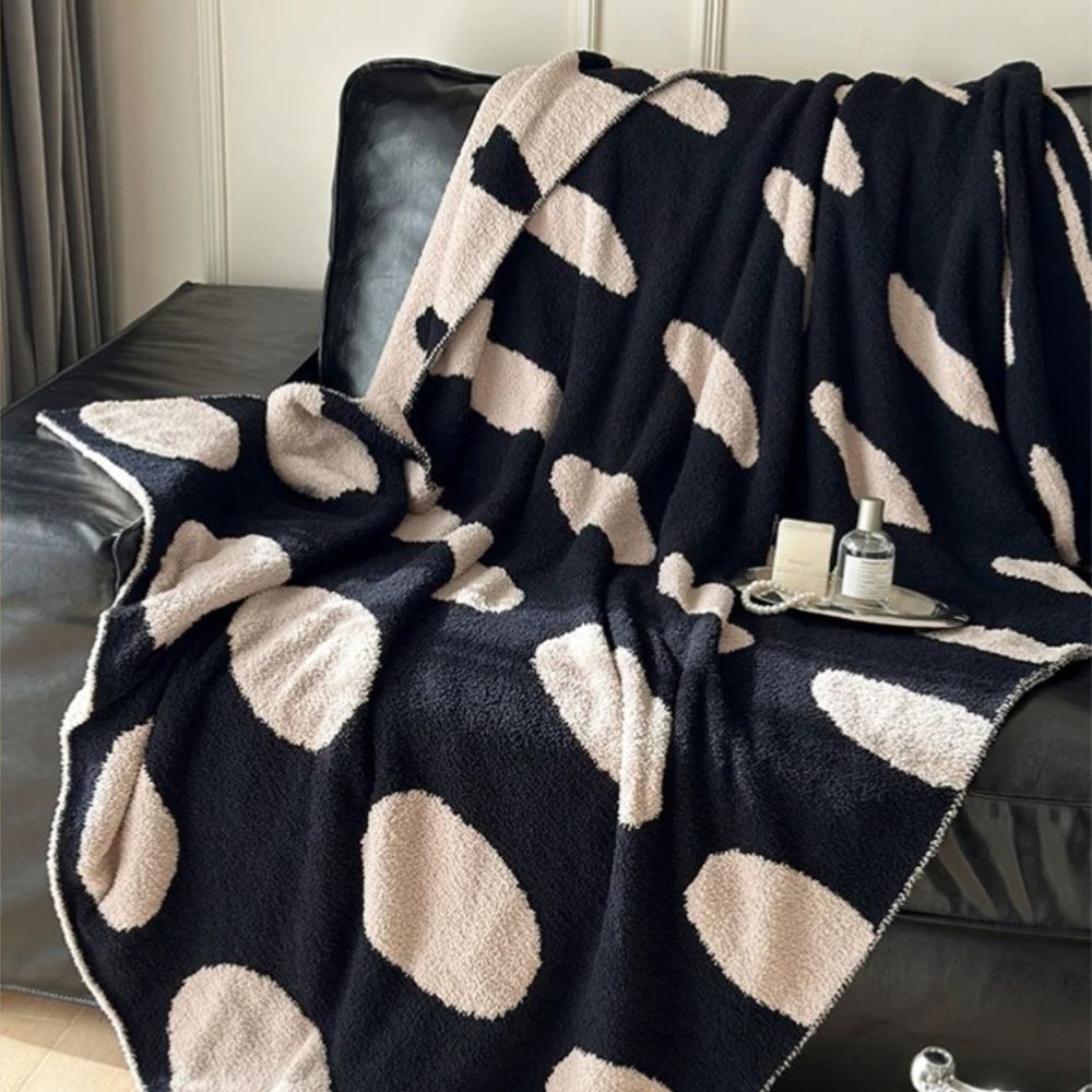 Moderne Fleece Decke für Erwachsene Warm Nylon Wendbar mit Punkten 2