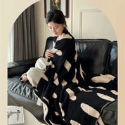 Moderne Fleece Decke für Erwachsene Warm Nylon Wendbar mit Punkten 4