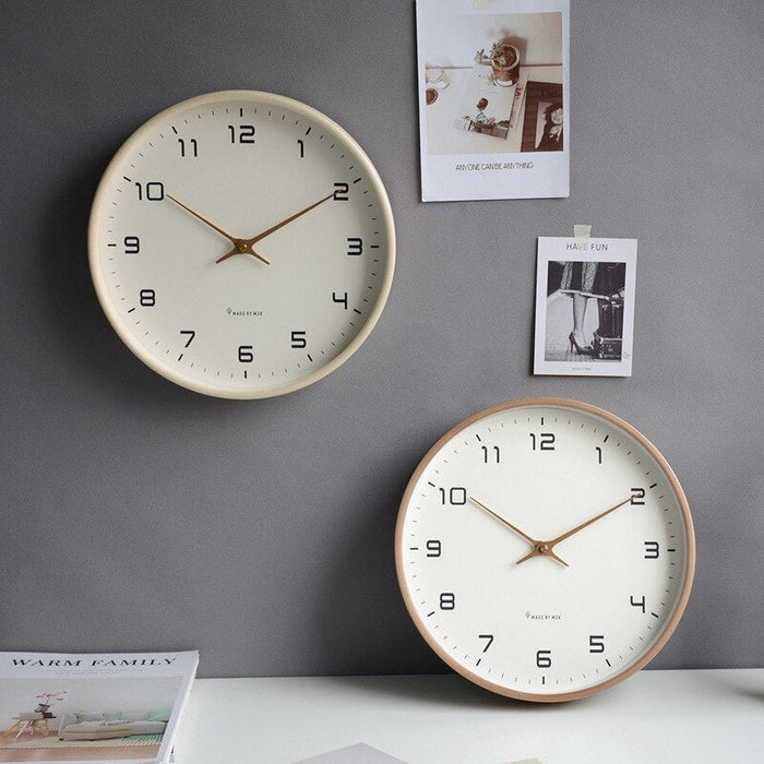 Nordische Holzwanduhr 2