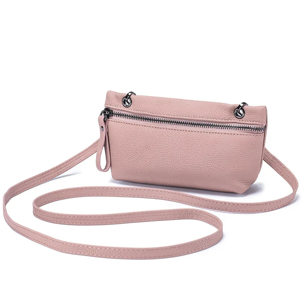 Elena | Kleine kompakte Schultertasche aus Kunstleder