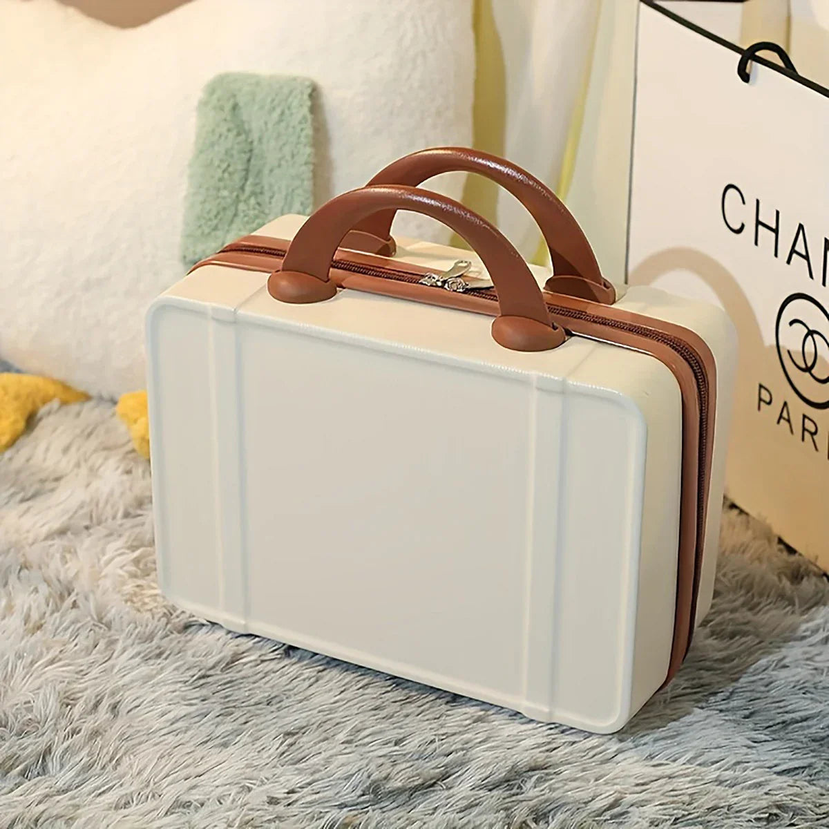 Ayah | Zeitlose Eleganz Reisefreundliche Schönheits- und Pflege Essentials Tasche