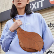 Sophie | Damentasche aus Leder in Blattform als Crossbody-Schultertasche
