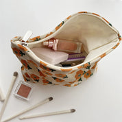 Ella | Preppy Floral Waffelcord Kosmetiktasche
