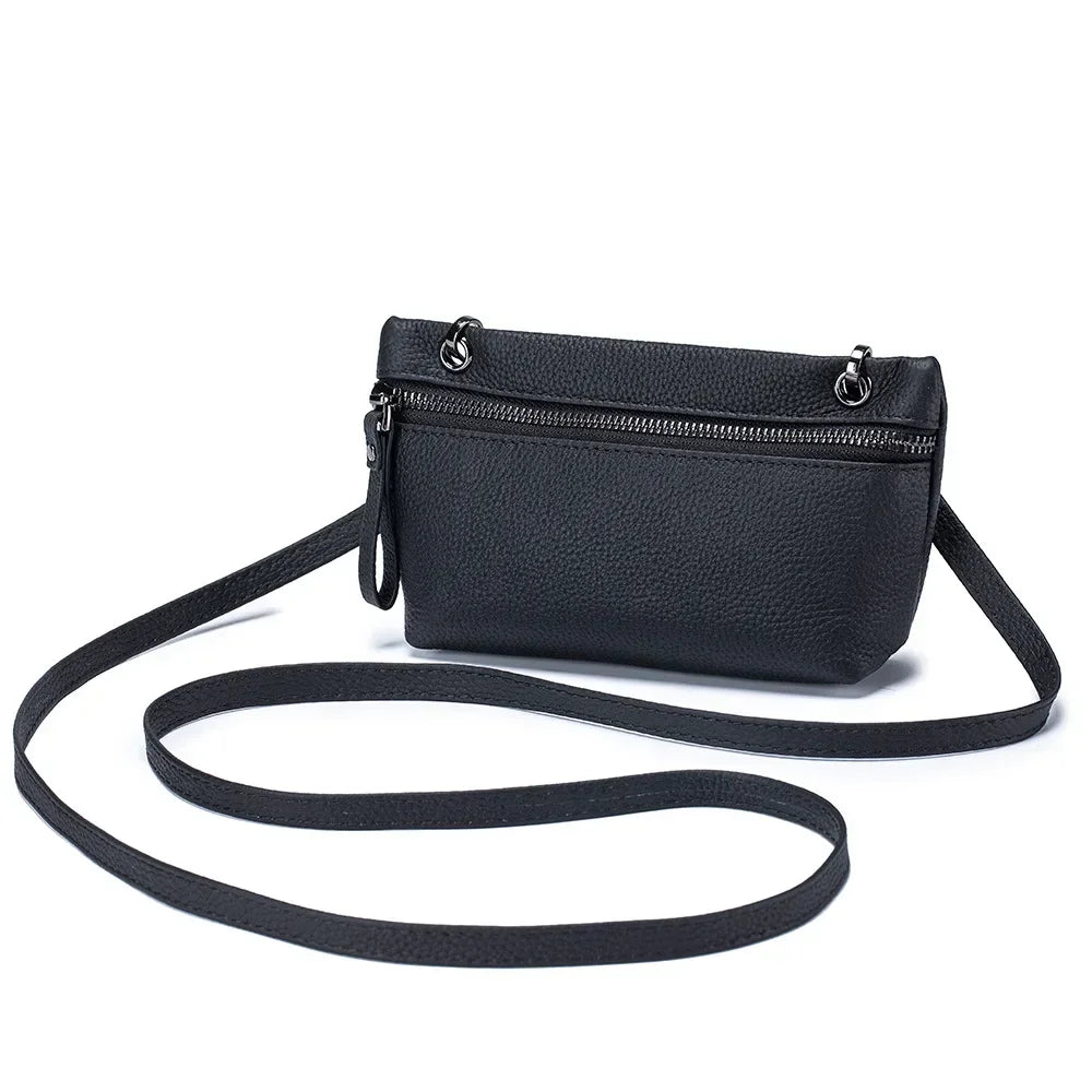 Elena | Kleine kompakte Schultertasche aus Kunstleder