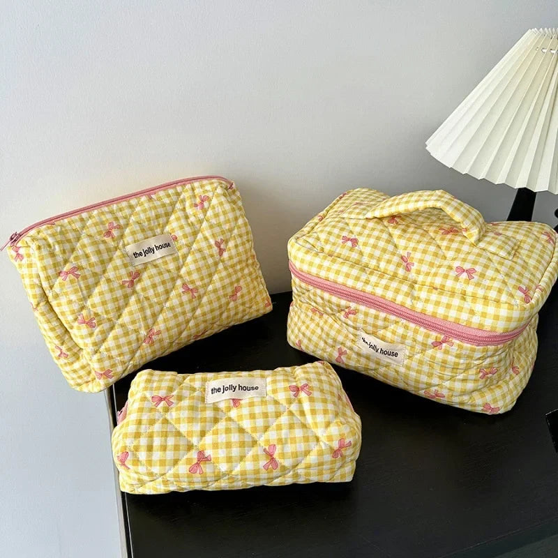 Chloe | Charmantes kariertes Make-up-Täschchen-Set mit Schleifen-Design