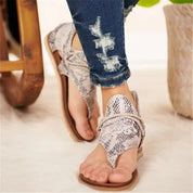 Mia | Leoparden-Sandalen – Modisch & Haltgebend