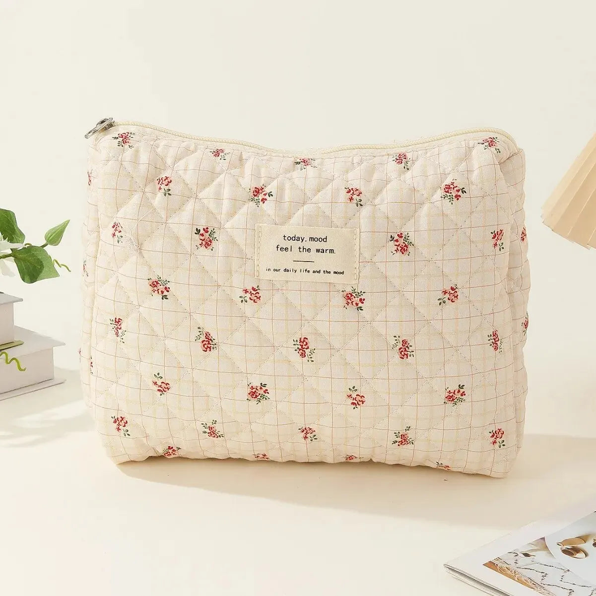 Ailany | Elegante gesteppte Blumenschminktache