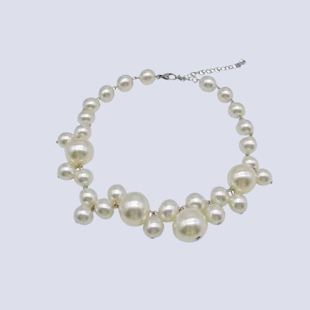 Liesel | Elegante Chunky Perlenkette mit Tropfendetail
