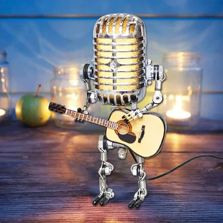 Vintage Metall Mikrofon Roboter mit Gitarrenlampe 1