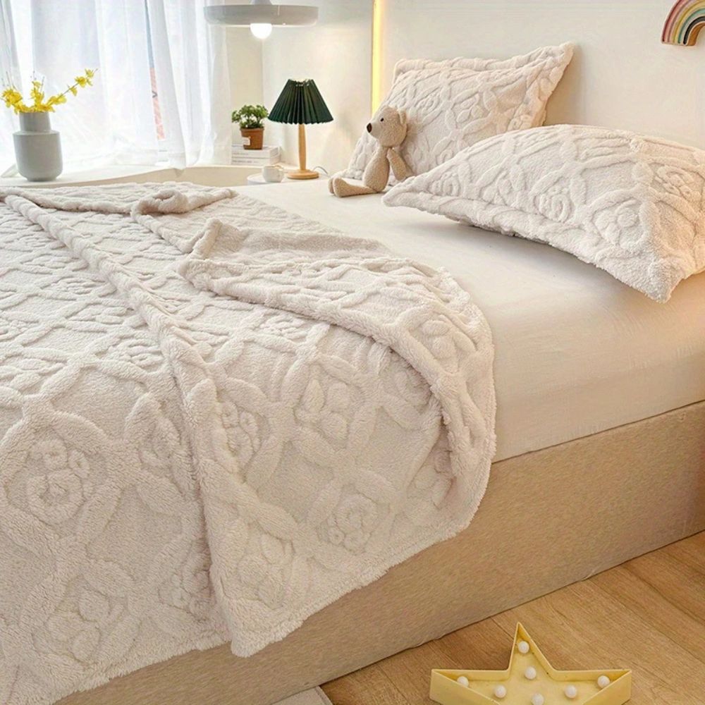 Winterdecke mit Blattstickerei für Komfort und Stil aus Mikrofaser 1