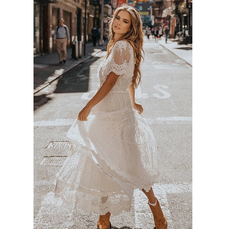 Annika | Elegantes Maxikleid mit V-Ausschnitt und Blumenspitze