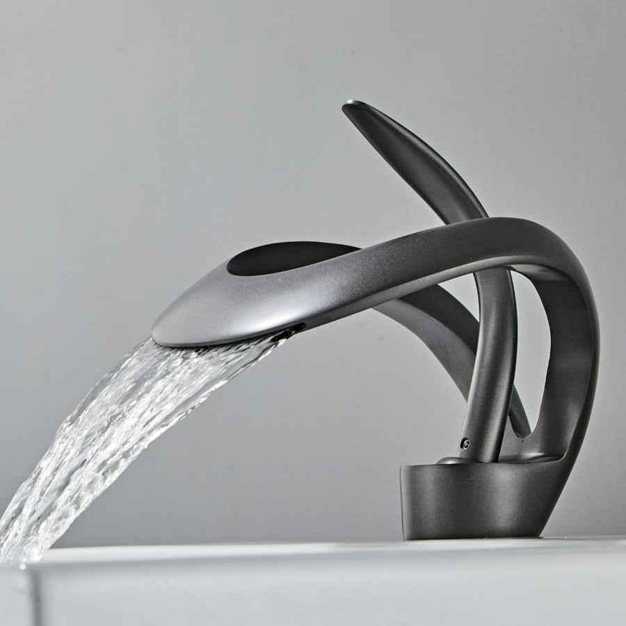  Badezimmerhahn - gebogenes Design mit schlankem Wasserfallausgang-3