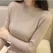 Ferrin | Eleganter Pullover mit hohem Kragen und Rippendetail für Damen